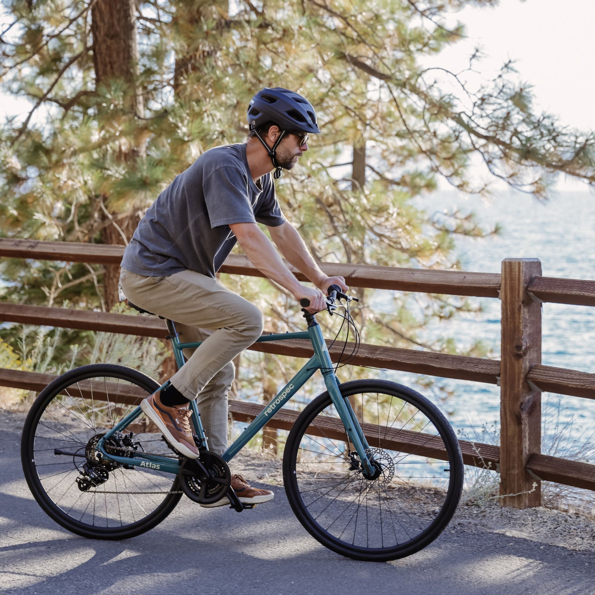 Atlas Fitness Hybrid Bike - 21 Speed | Retrospec