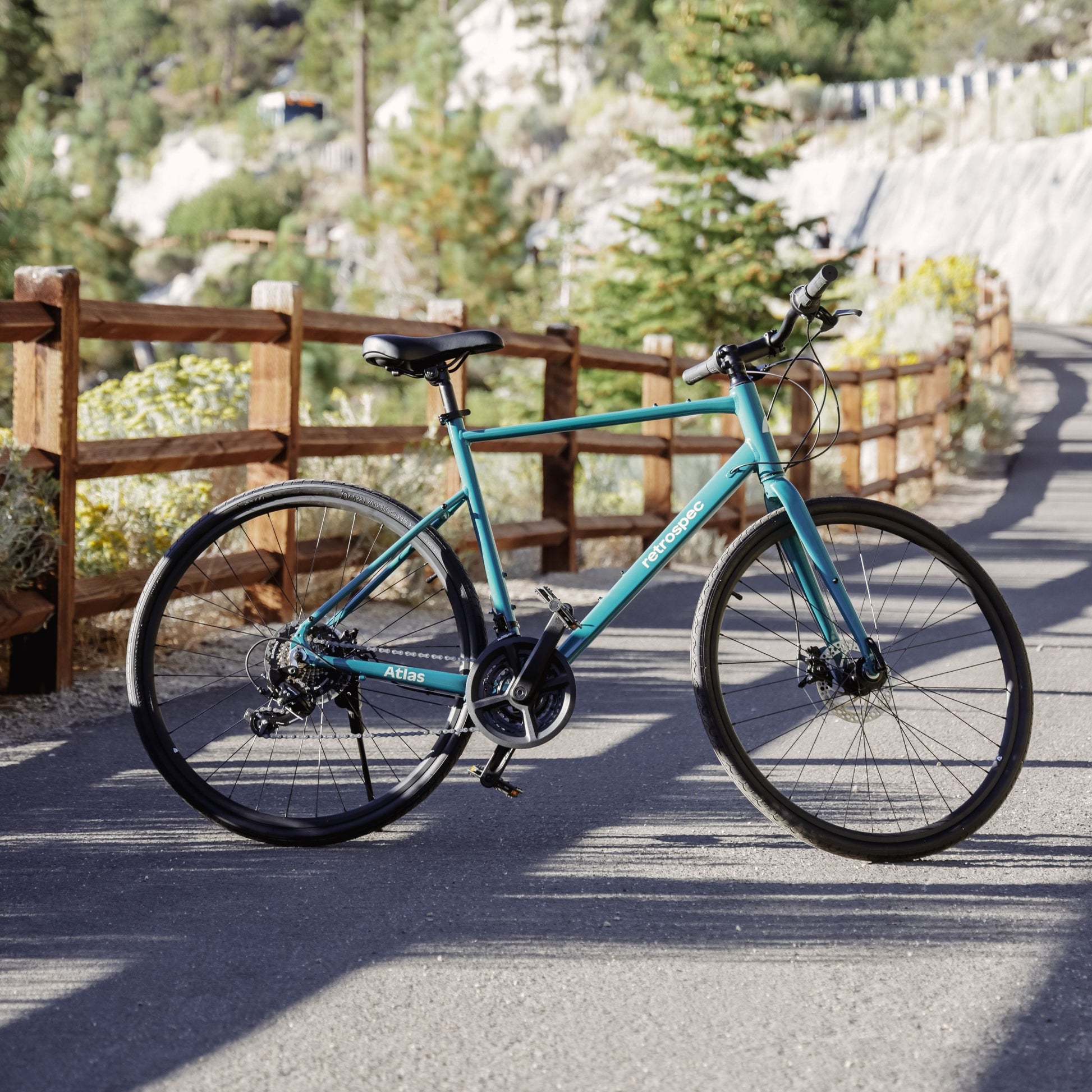 Atlas Fitness Hybrid Bike - 21 Speed | Retrospec