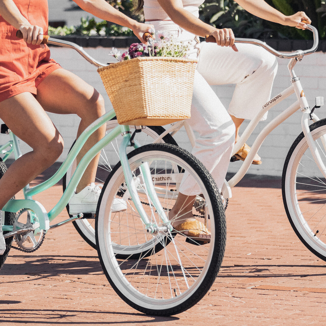 Toto Handwoven Cane Bike Basket | Retrospec