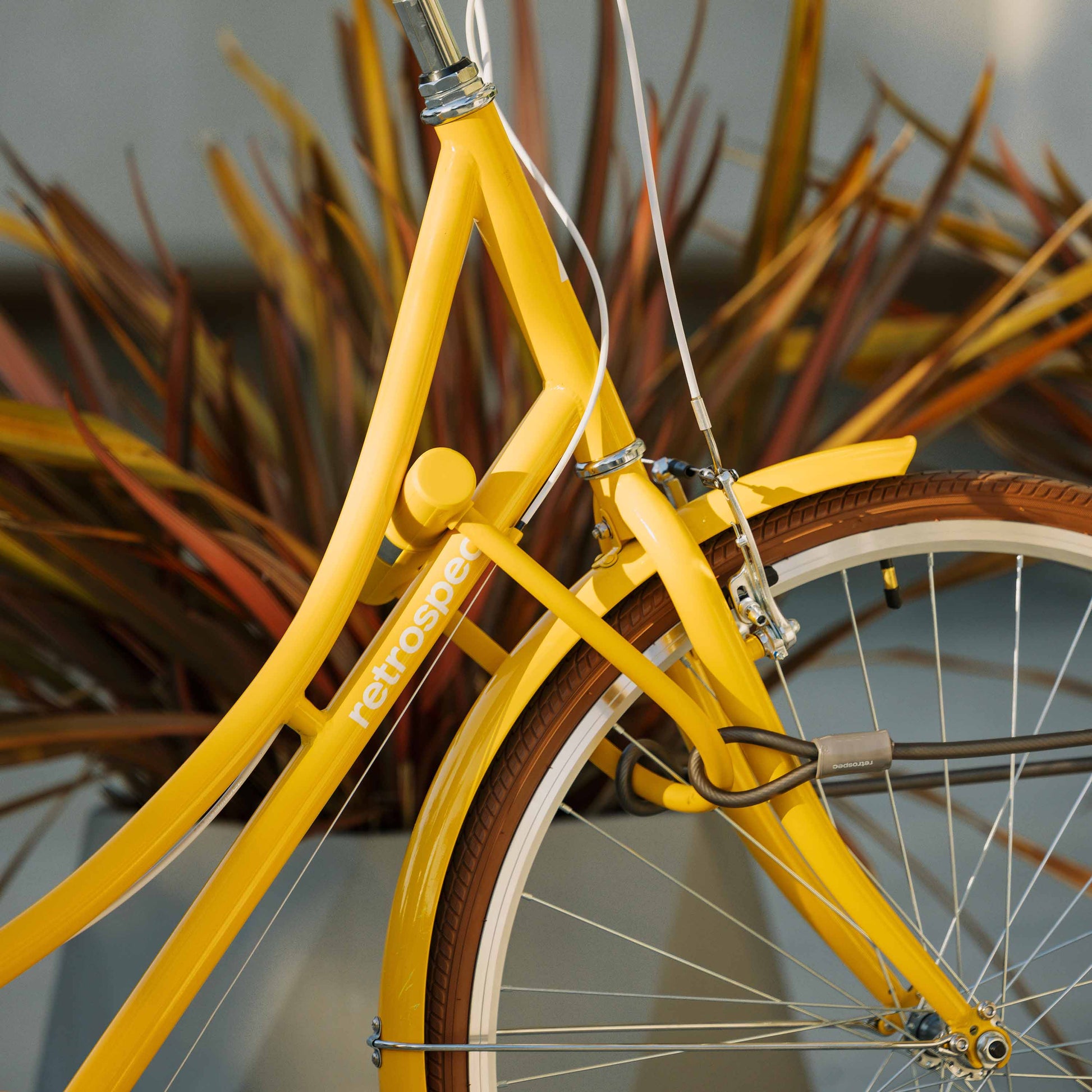 Lookout U-Lock Bike Lock With Cable - 14mm | Retrospec
