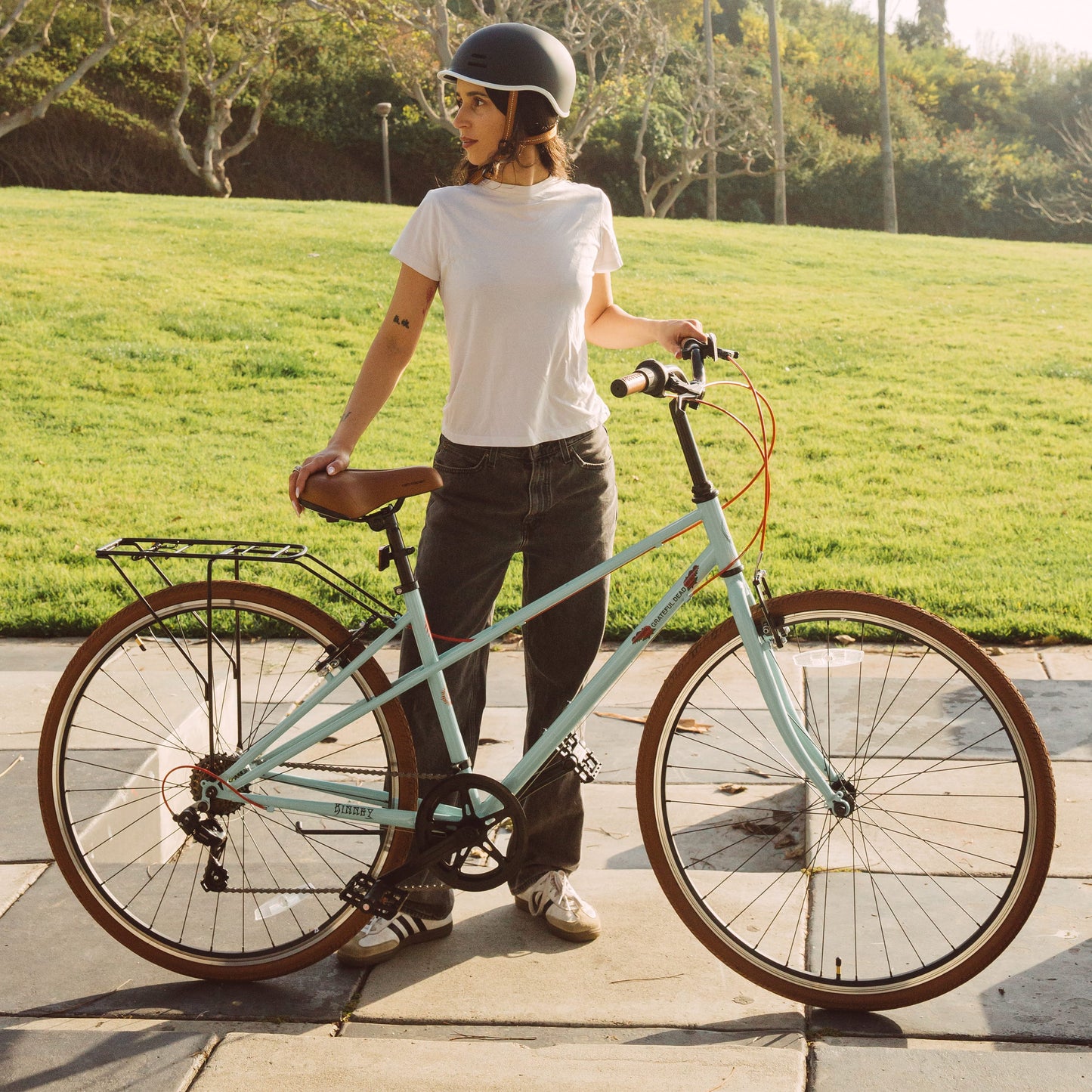 Grateful Dead Kinney Mixte City Bike - 7 Speed | Retrospec