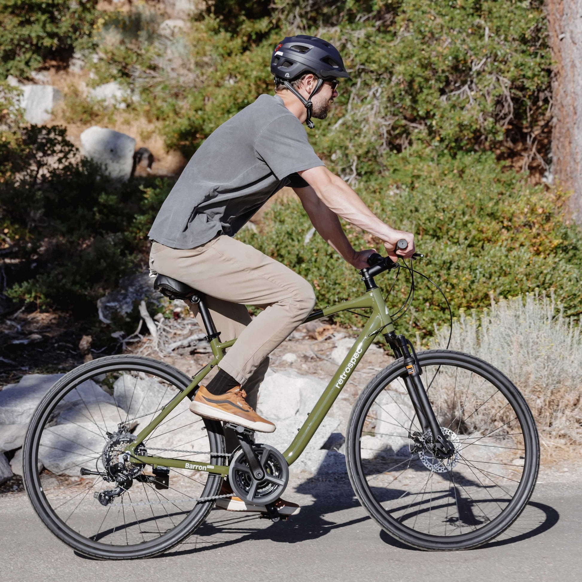 Barron Plus Comfort Hybrid Bike - 21 Speed | Retrospec