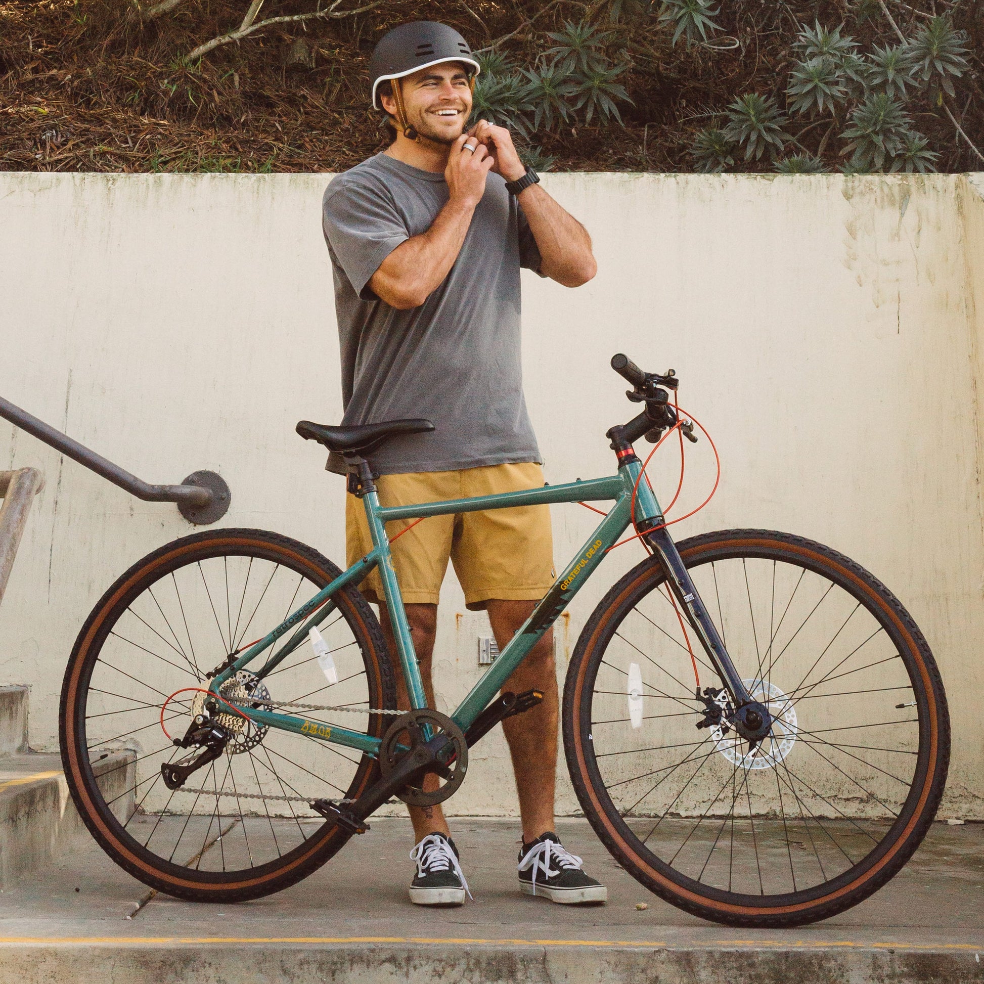 Grateful Dead Amok Gravel Adventure Bike - 8 Speed | Retrospec